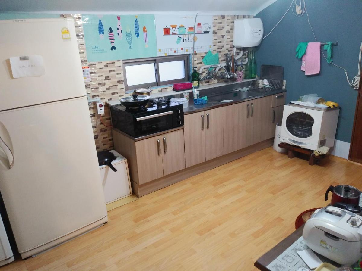 Uwha Minbak Villa Yeosu Exterior photo